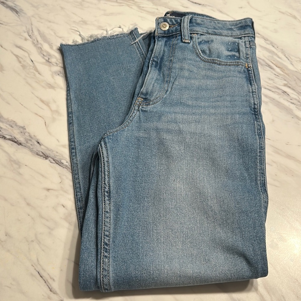 Hollister size one, Jeans almost new